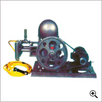 images/four wheeler/hydraulic_garage_jack_small.jpg